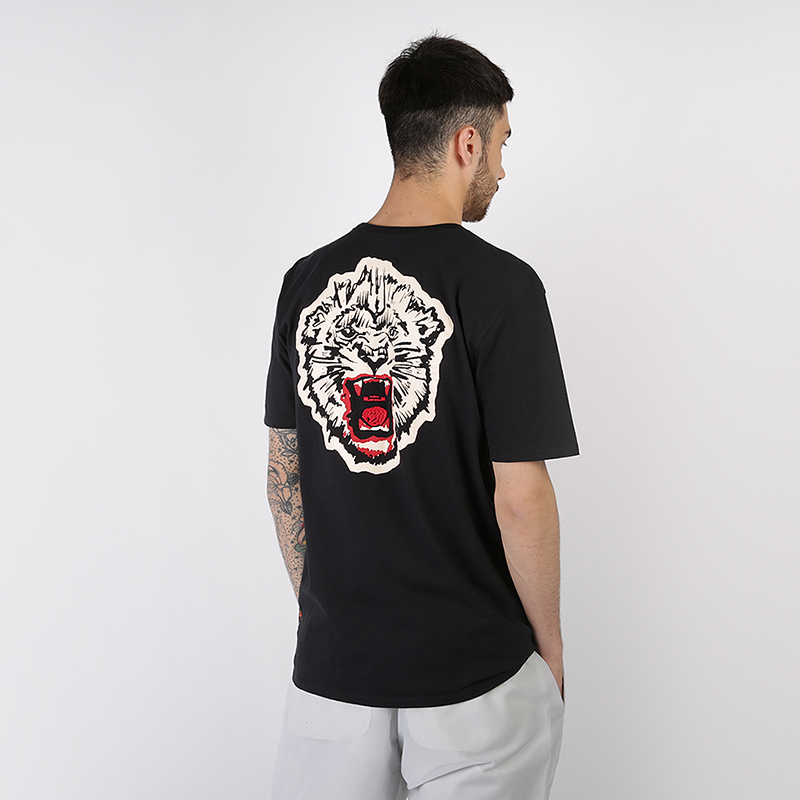 мужская черная футболка Nike LeBron x Atmos CD0935-010 - цена, описание, фото 4
